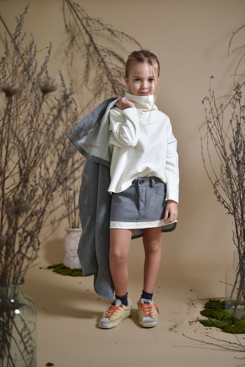 Cappotto grigio bambina giro quadro