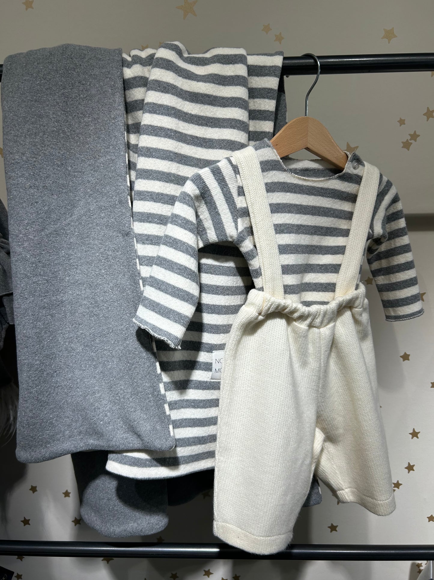 Pantalone Snoopy con bretelle in maglia ecru