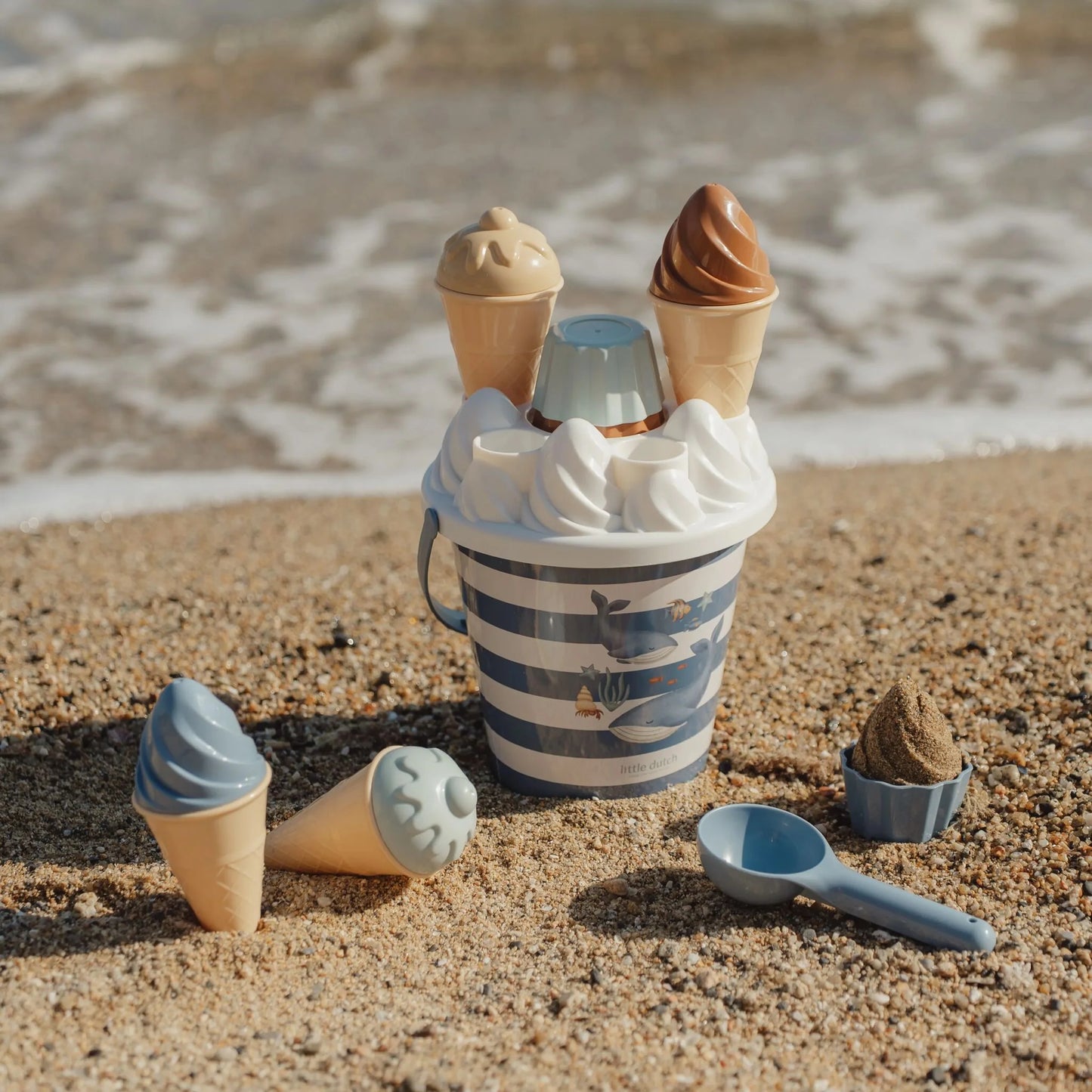 Ocean Dreams Blue beach bucket and ice cream set