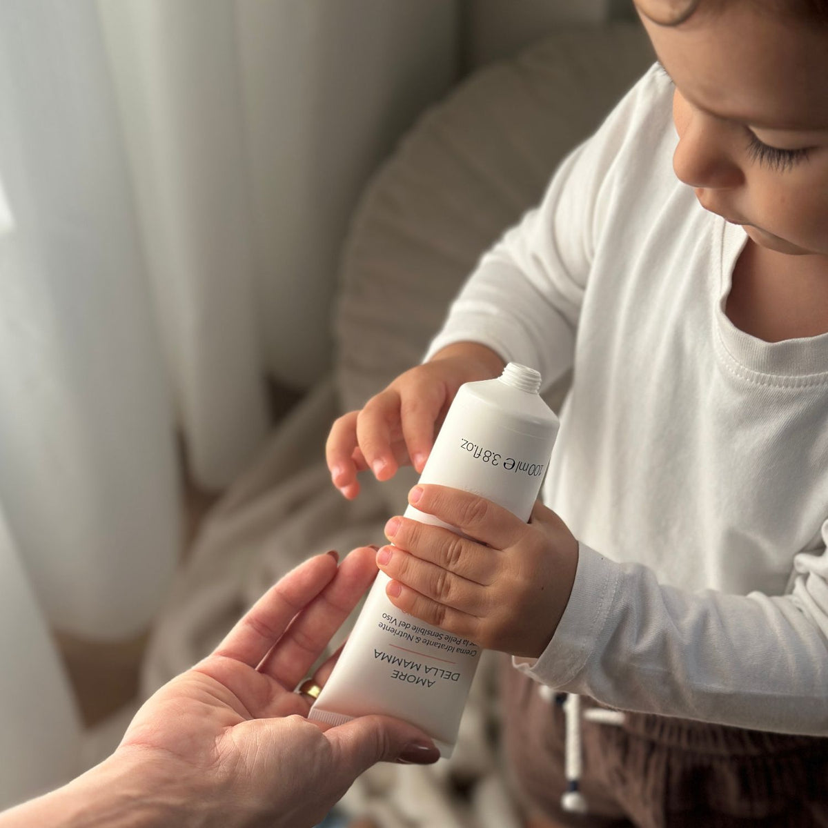 AMORE DELLA MAMMA, Crema idratante e nutriente viso