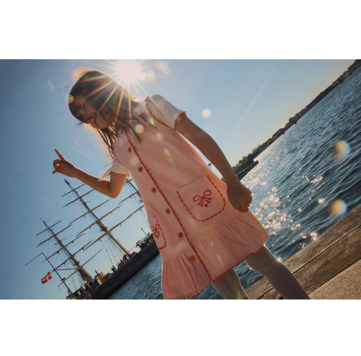 Abito denim rosa fiocchi ricamati Elina