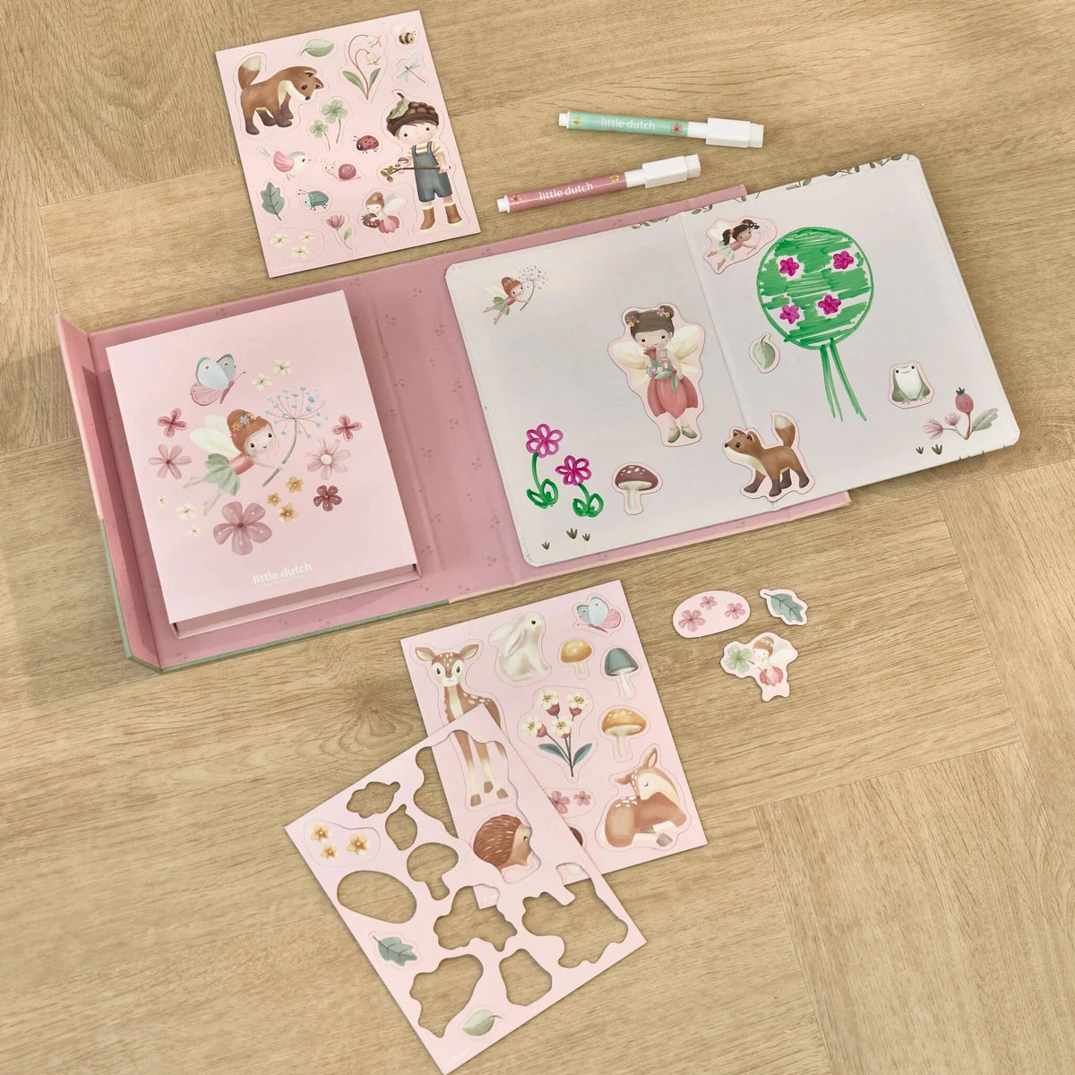 Libro disegno con personaggi magnetici Rosa