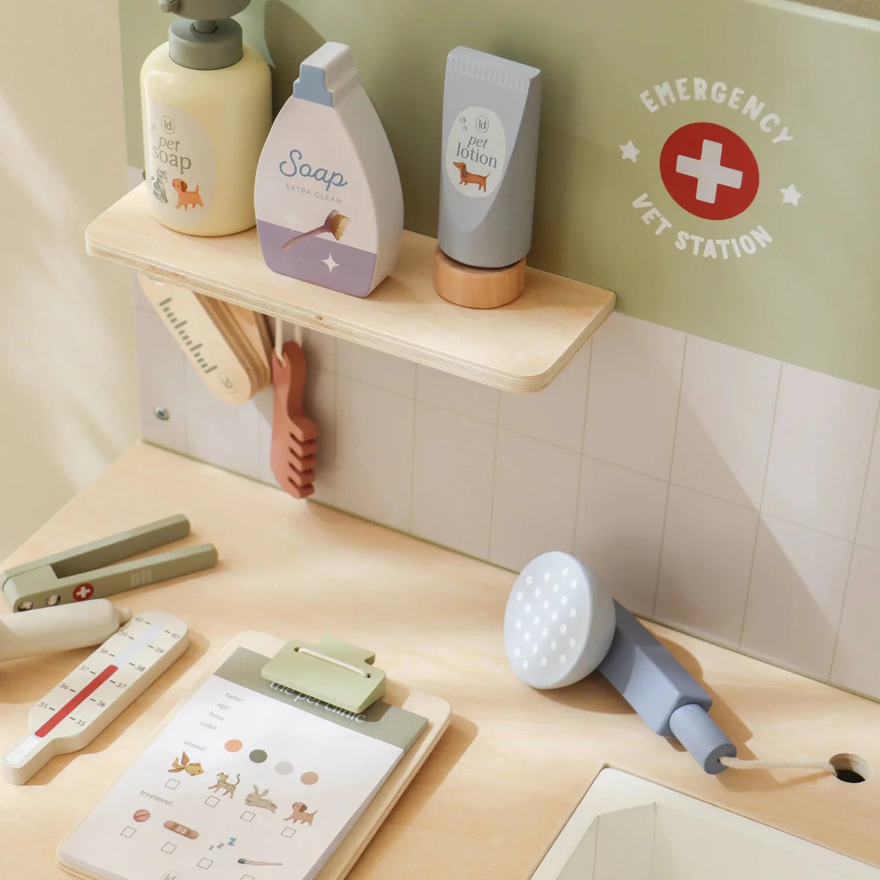 Banco del veterinario in legno