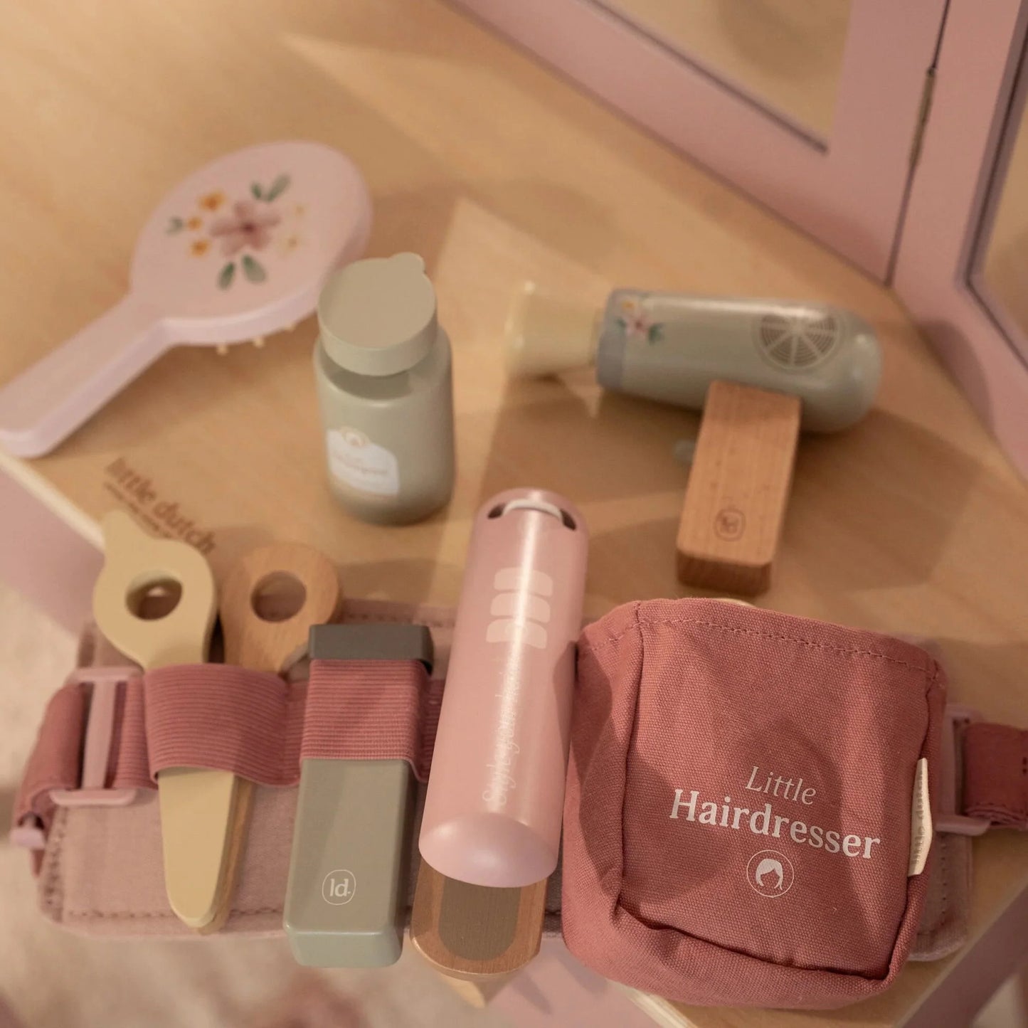 Set de coiffure en bois