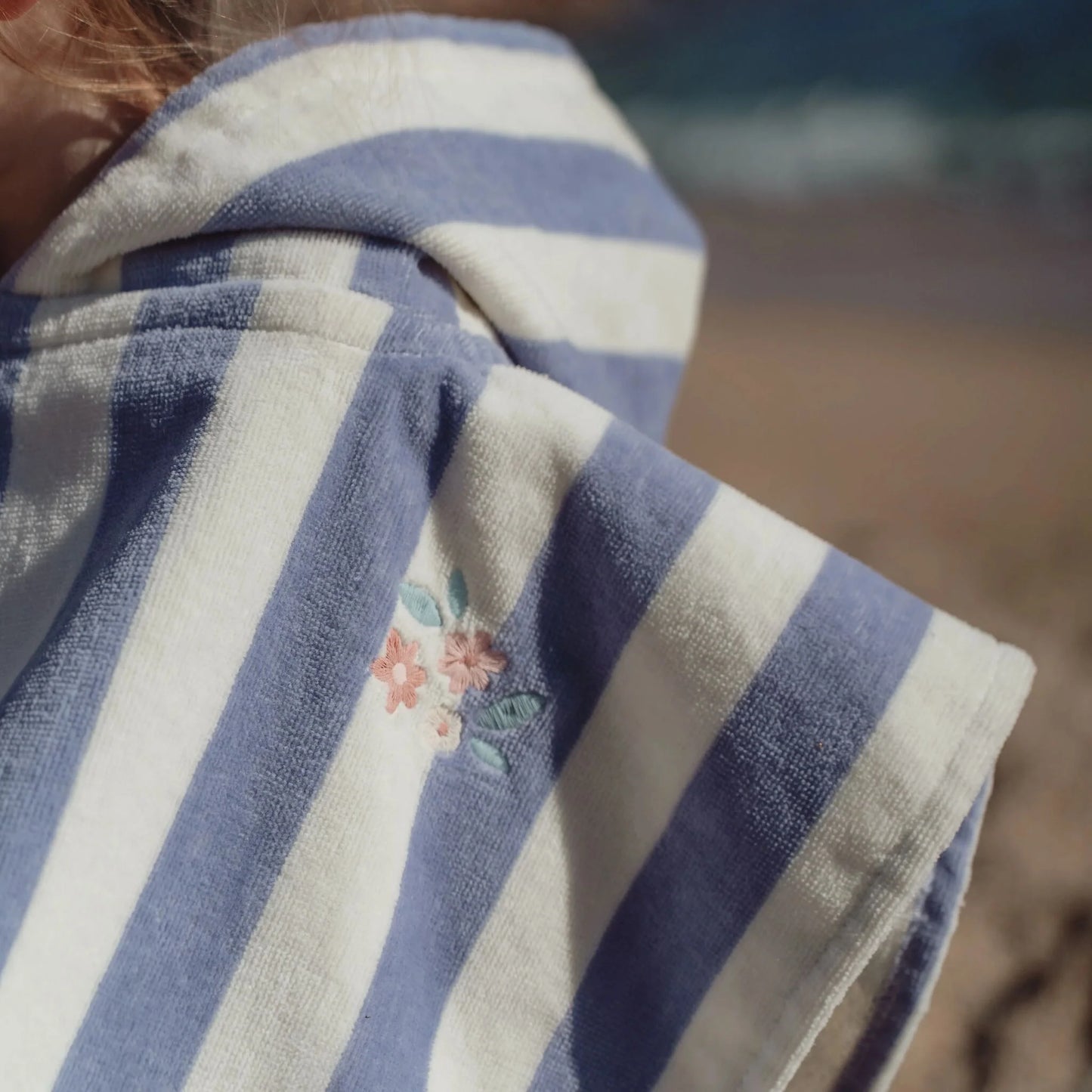 Poncho da mare a righe viola Dreamy Purple Stripe