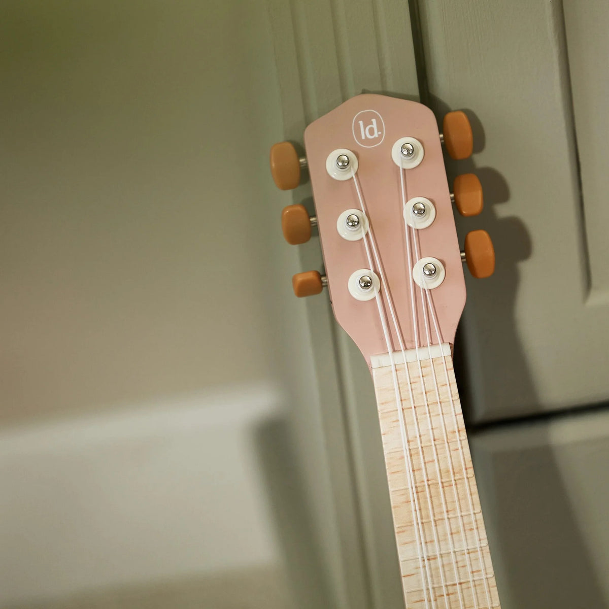 Chitarra rosa Safari Friends