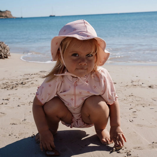 Cappello rosa con lacci Pink Shell