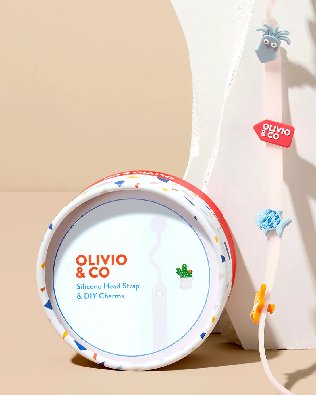 Laccio per occhiali in silicone rosa con charms