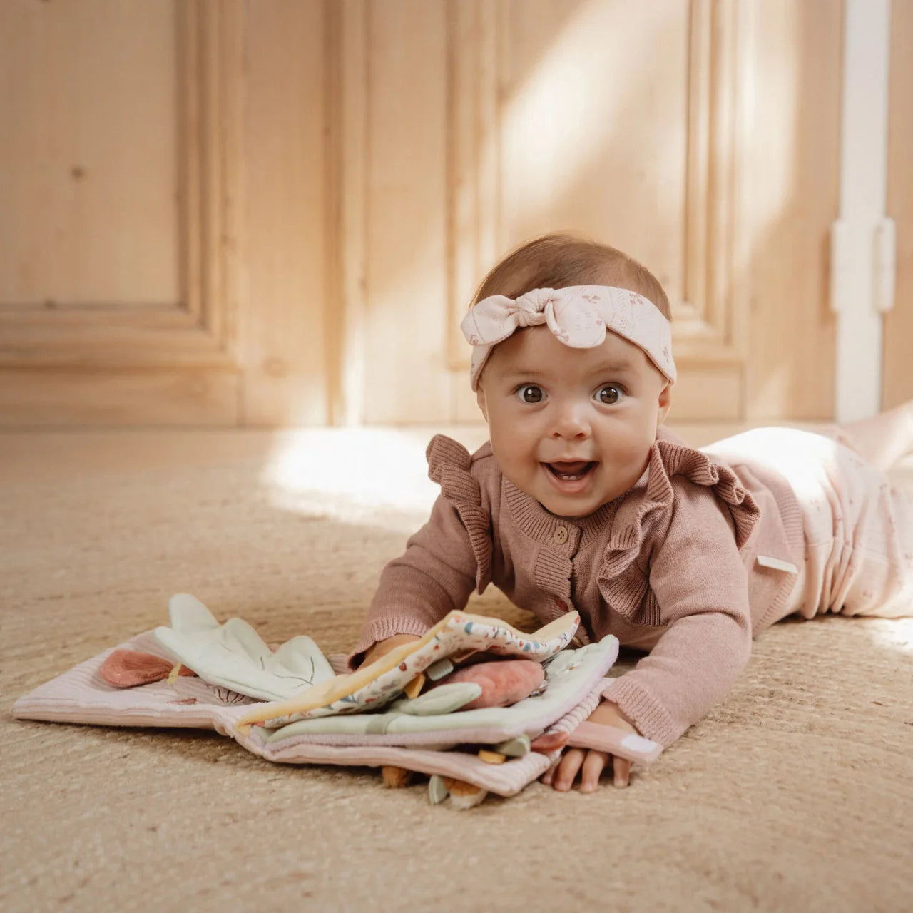 Libro morbido multi attività Fairy Garden