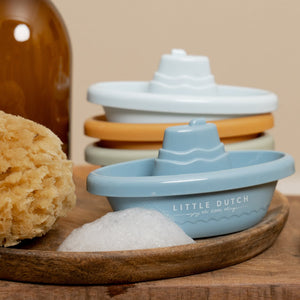 Barchette per il bagnetto blu