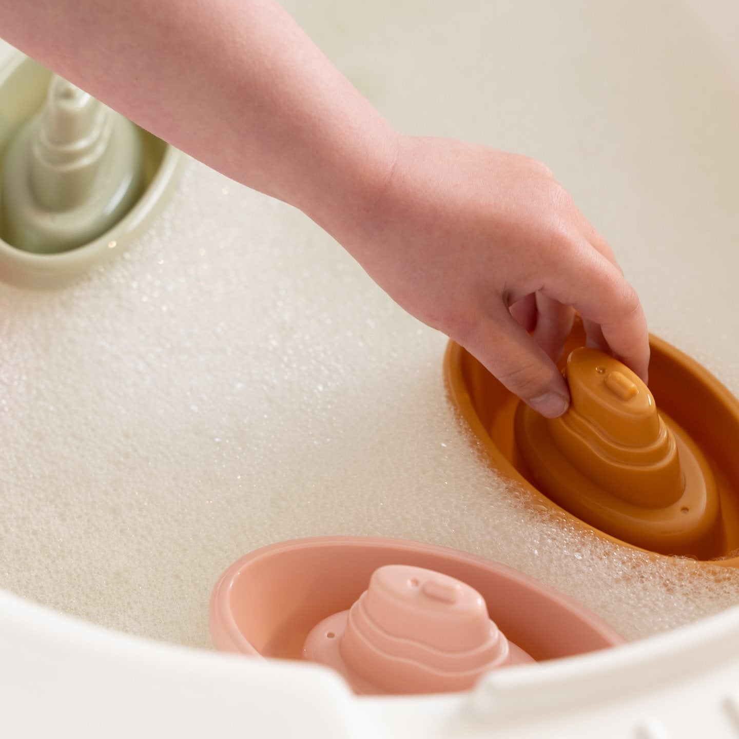 Bateaux de bain roses