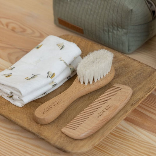 Set pettine e spazzola in legno